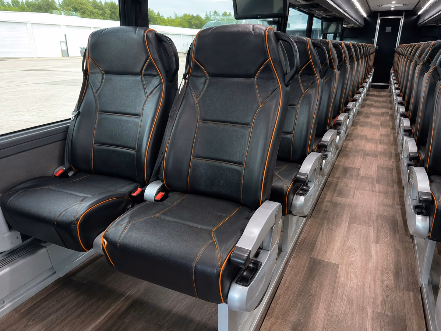 corporate and group sporting event shuttles for clovis businesses