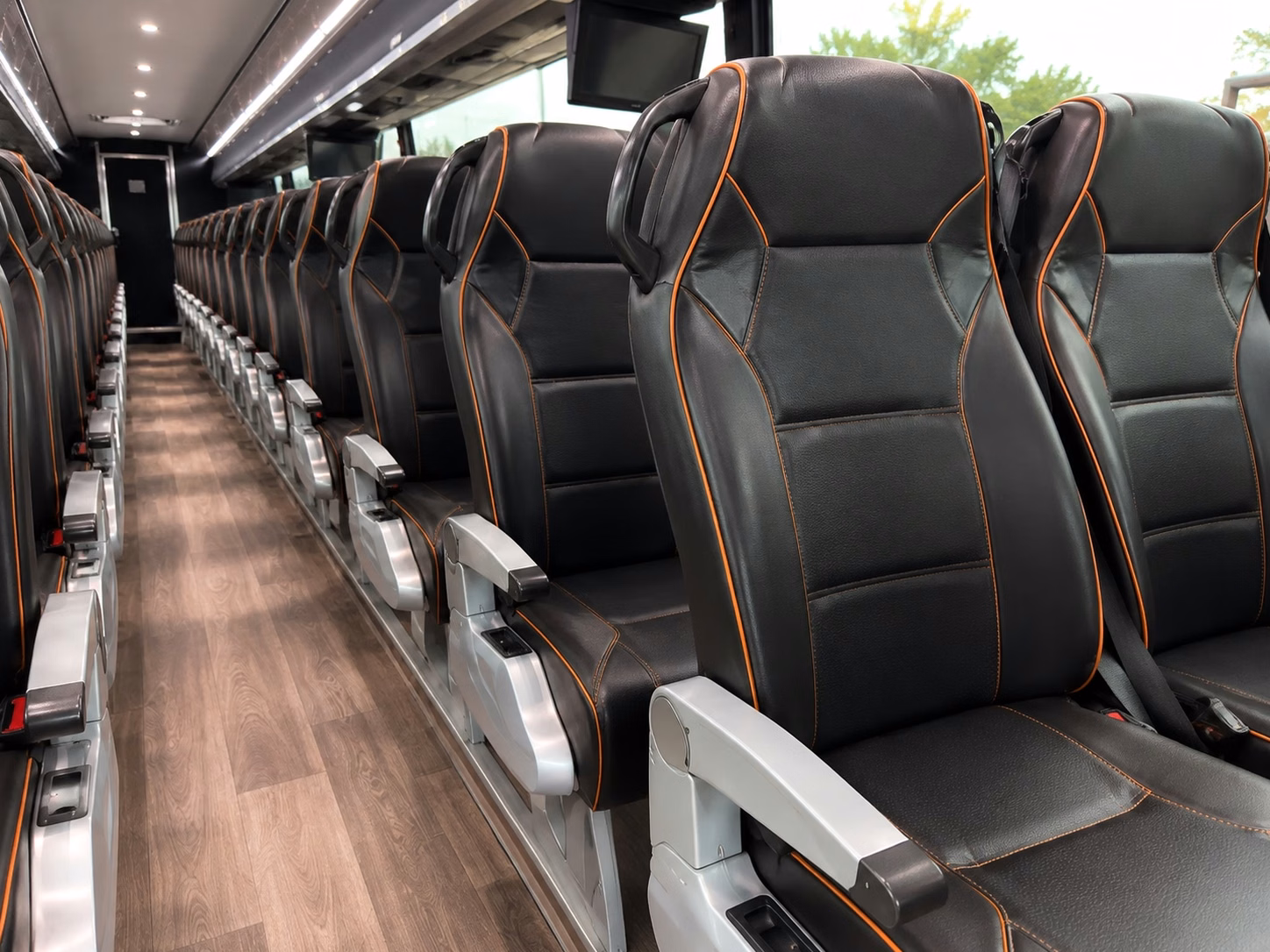private fan bus rentals to chukchansi park and fresno events